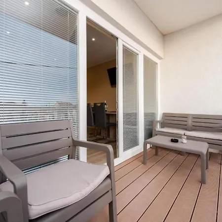 Bra I Premium With Outdoor Pool And Sauna Apartmán Sukošan