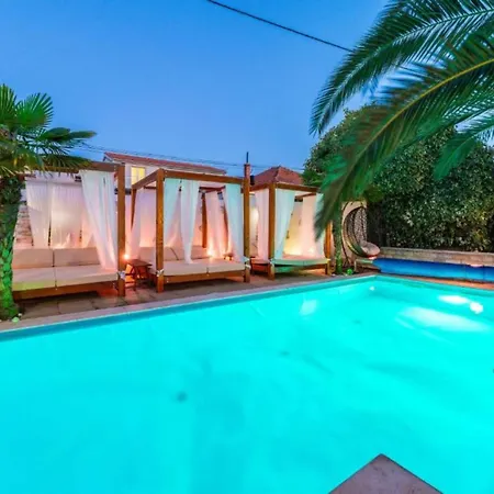 Bra I Premium With Outdoor Pool And Sauna Apartment *