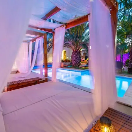 Apartment Bra I Premium With Outdoor Pool And Sauna