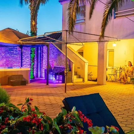 Bra I Premium With Outdoor Pool And Sauna
